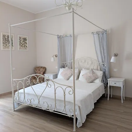 Couette-café La Lanterna Delle Fate 3*