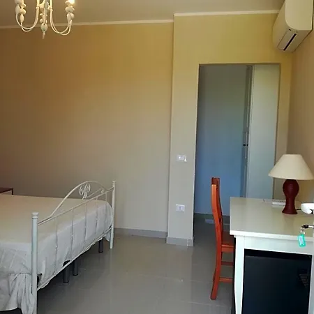 La Lanterna Delle Fate فندق مبيت وإفطار 4*