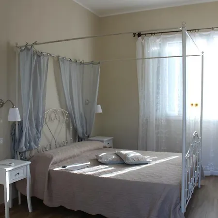 Bed & Breakfast La Lanterna Delle Fate 3*